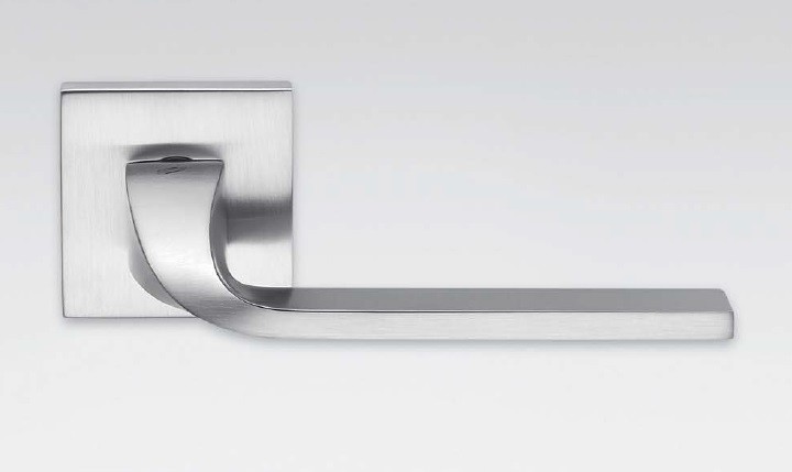 Дверная ручка Colombo Design ISY BL11RSB хром матовый