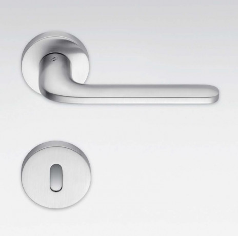 Дверная ручка Colombo Design ROBOQUATTRO ID41R хром матовый в комплекте с накладками под ключ для межкомнатных дверей